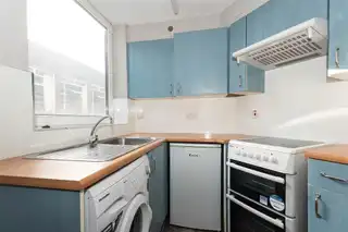 Apt 107, Bradbury CourtImage 5