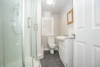 Apt 107, Bradbury CourtImage 8
