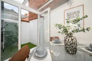 6 Sandhurst DriveImage 6