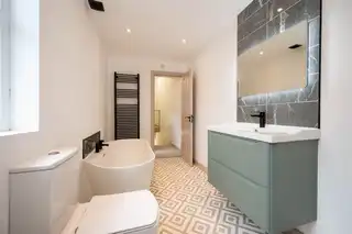 6 Sandhurst DriveImage 17