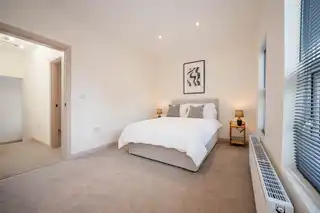 6 Sandhurst DriveImage 12