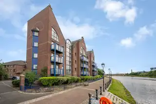 Image 1 for 20 Ravenhill Reach