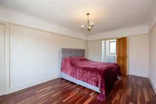 7 Dorchester ParkImage 12