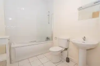 Apt 68 Park RoyalImage 7