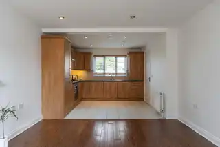 6 Downshire HallImage 5