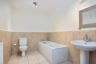 2 Downshire HallImage 14