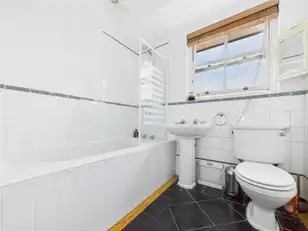 48 Rossmore DriveImage 11