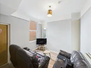 16 Stranmillis GardensImage 4