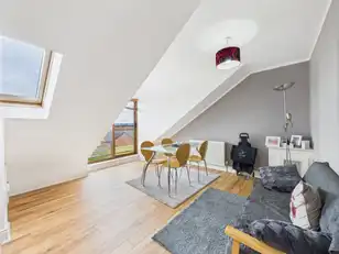 Apt 7, 1 Halfpenny MewsImage 5