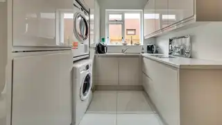 8 Hazeldene AvenueImage 13