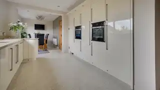 8 Hazeldene AvenueImage 11