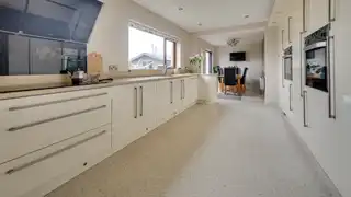 8 Hazeldene AvenueImage 3