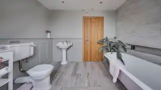8 Hazeldene AvenueImage 7