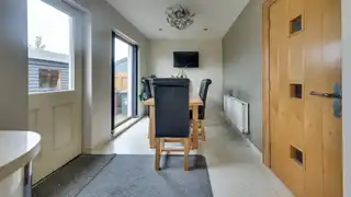 8 Hazeldene AvenueImage 12