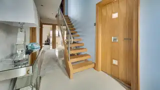 8 Hazeldene AvenueImage 9