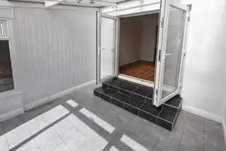 9 Aston GardensImage 5