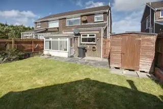 9 Aston GardensImage 12