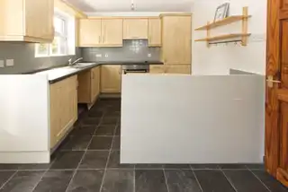 11 Cairndore WalkImage 4