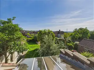 Image 1 for 25 Glenholm Crescent