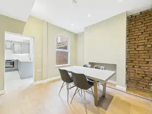 204 Ravenhill AvenueImage 10