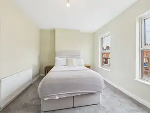 204 Ravenhill AvenueImage 12