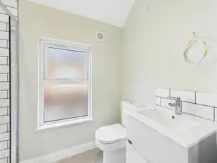 204 Ravenhill AvenueImage 7