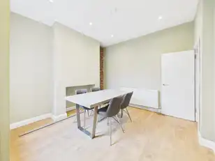 204 Ravenhill AvenueImage 11