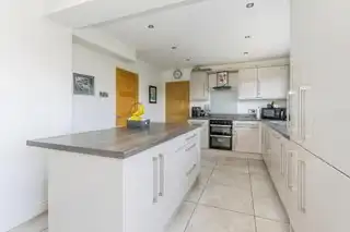 15 Lord Warden's GrangeImage 8