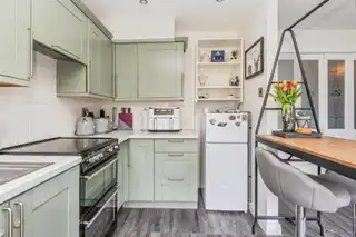 23 Manor ParkImage 8