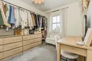 139 Linen CrescentImage 17