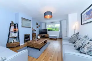 11 Hawthorne DriveImage 3