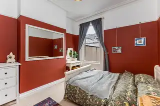 61 Queens ParadeImage 25