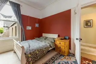 61 Queens ParadeImage 26