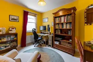 61 Queens ParadeImage 19