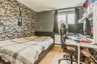 24 Bloomfield WalkImage 8
