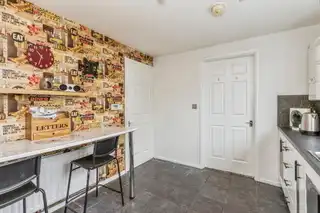24 Bloomfield WalkImage 5