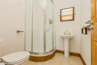 24 Regency SquareImage 14