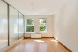 24 Regency SquareImage 12