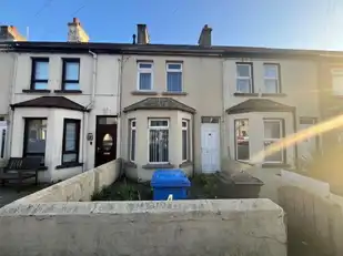 Image 1 for 4 Newington Avenue
