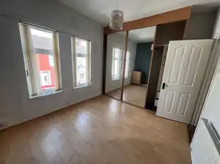 204 Spamount StreetImage 10