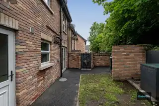 7 North CloseImage 25