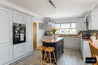 28 Bramley MeadowsImage 13