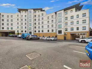 35 Laharna BuildingImage 9