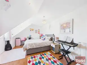 16 Windsor HeightsImage 15