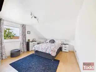 16 Windsor HeightsImage 13