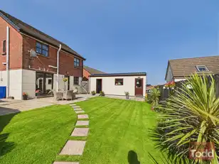 56 Porter CrescentImage 14