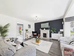 56 Porter CrescentImage 3