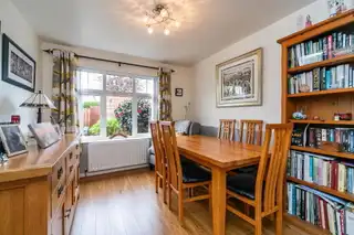 8 Thornhill MewsImage 6