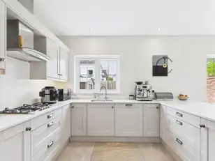 16 Castlehill WoodImage 3