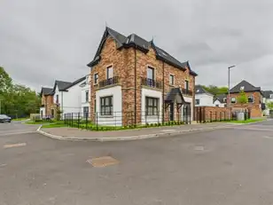 16 Castlehill WoodImage 22